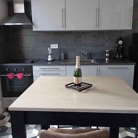 La Loge Sparnacienne Apartman *